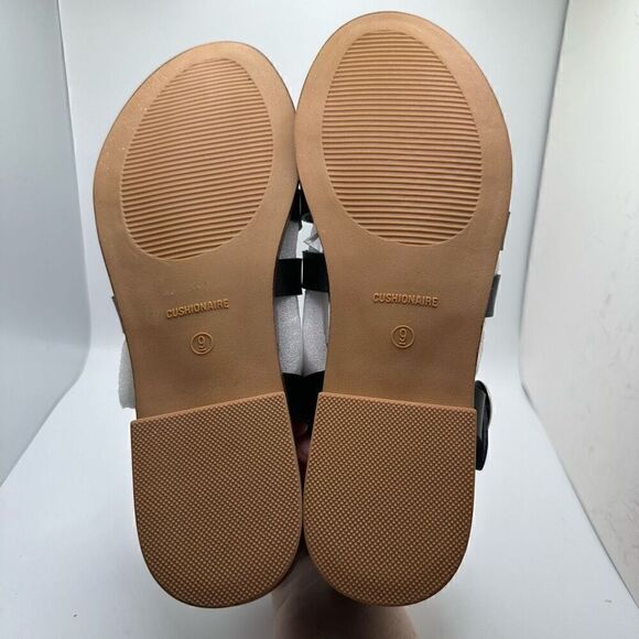 CUSHIONAIRE Women's Lotus fisherman sandal +Memory Foam 9 BLACK - Picture 5 of 7